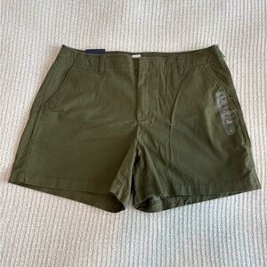 NWT GAP 4” Downtown Khaki Shorts - Washwell